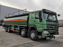 Автотопливозаправщик Sinotruk Howo-7 8x4 (380-35)