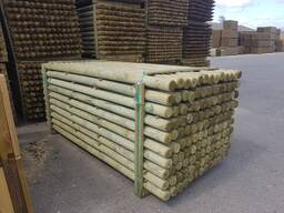 Деревянные опоры, оцилиндрованные колья