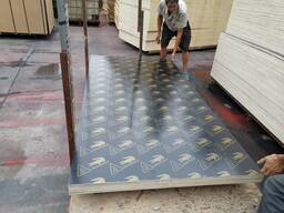 Film faced plywood. Ламинированная фанера для опалубки