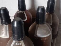 40 litrli ballonda (5,7 m3) geliy gazi A darajasi (99,995%)