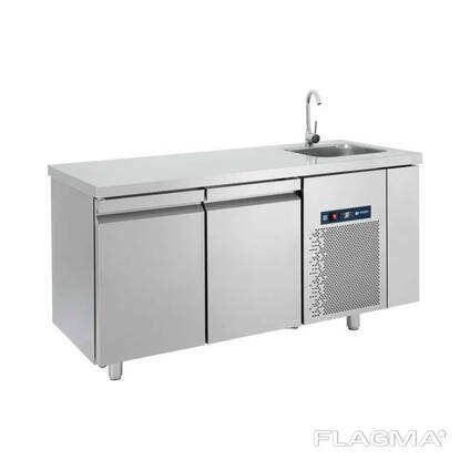 Lavabo bilan muzlatgichli stol - 2 eshikli kontseptsiya 700 Gastronorm