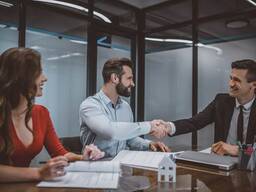 Хорижий ҳамкорлар билан музокара ва шартнома хизматлари