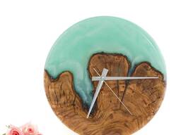 Настольные часы BIOSY из дерева и эпоксидной смолы