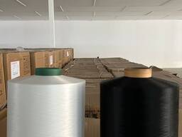 Polyester ip DTY 150D/48F NIM oq va qora