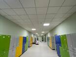 Potolok Armstrong Falga Minvata metallichiskiy kaseta gips Griliato reechniy Led lampa - fotosurat 9