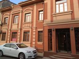 Отдельно стоявшая здание 3 уровня 993 кв. м ракат махалля