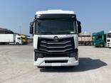 Седельный тягач HOWO МАХ 4х2 CNG (подушка) - fotosurat 1