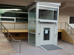 Nogironlar uchun mina lifti (yopiq)