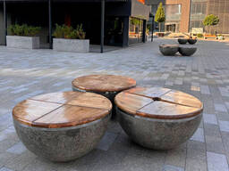 Suyanchiqsiz marmar skameyka va urnalar