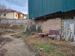 Участок 8 соток на проспекте Шаумяна, всего в 20 метрах от дороги. - фото 1